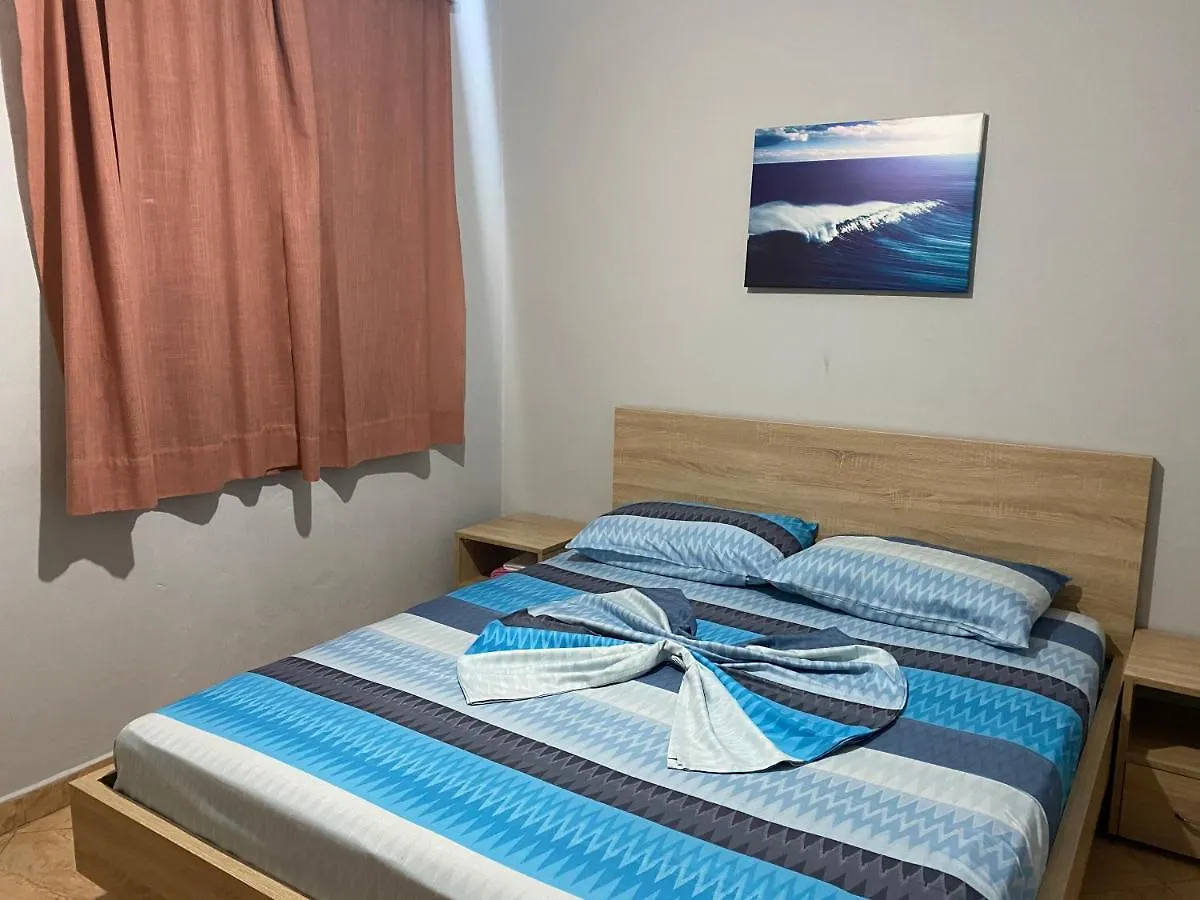 Guesthouse Sense Тирана