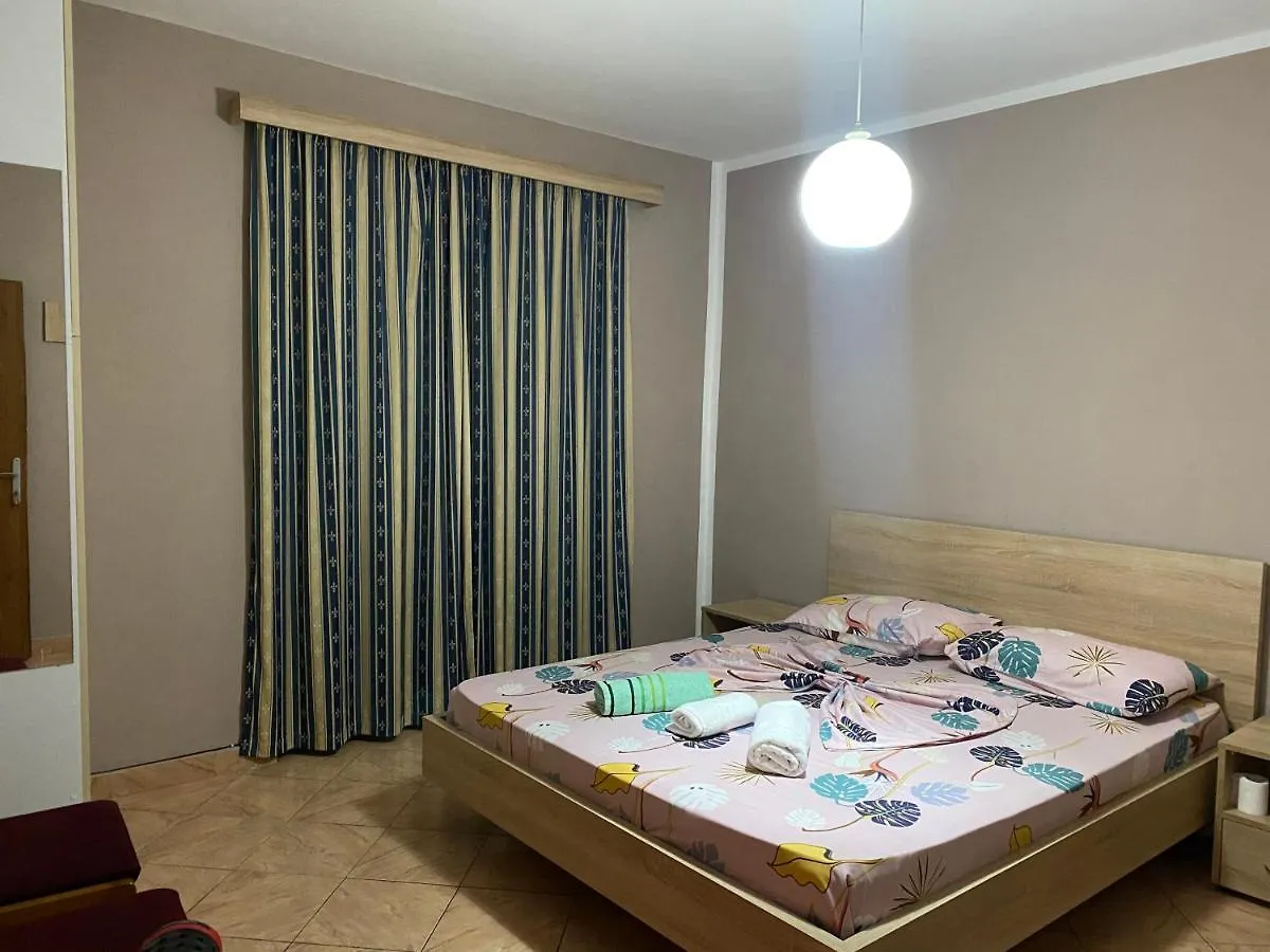 Guesthouse Sense Тирана